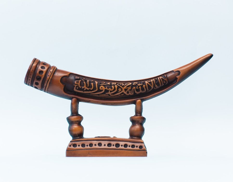 Dagger Holster Figurine