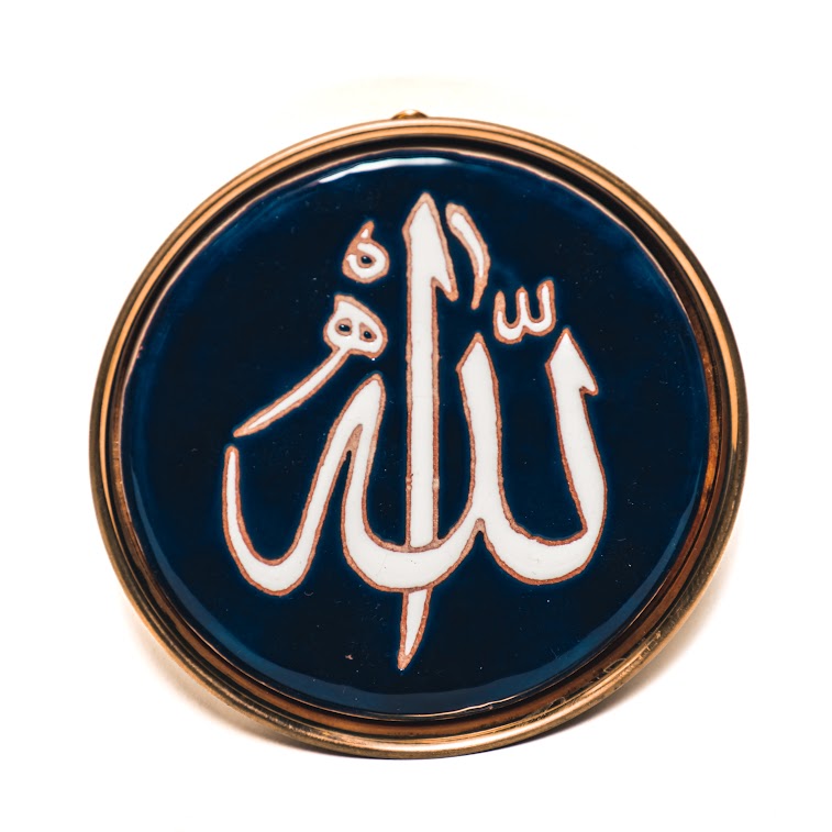 Circular wall hanging