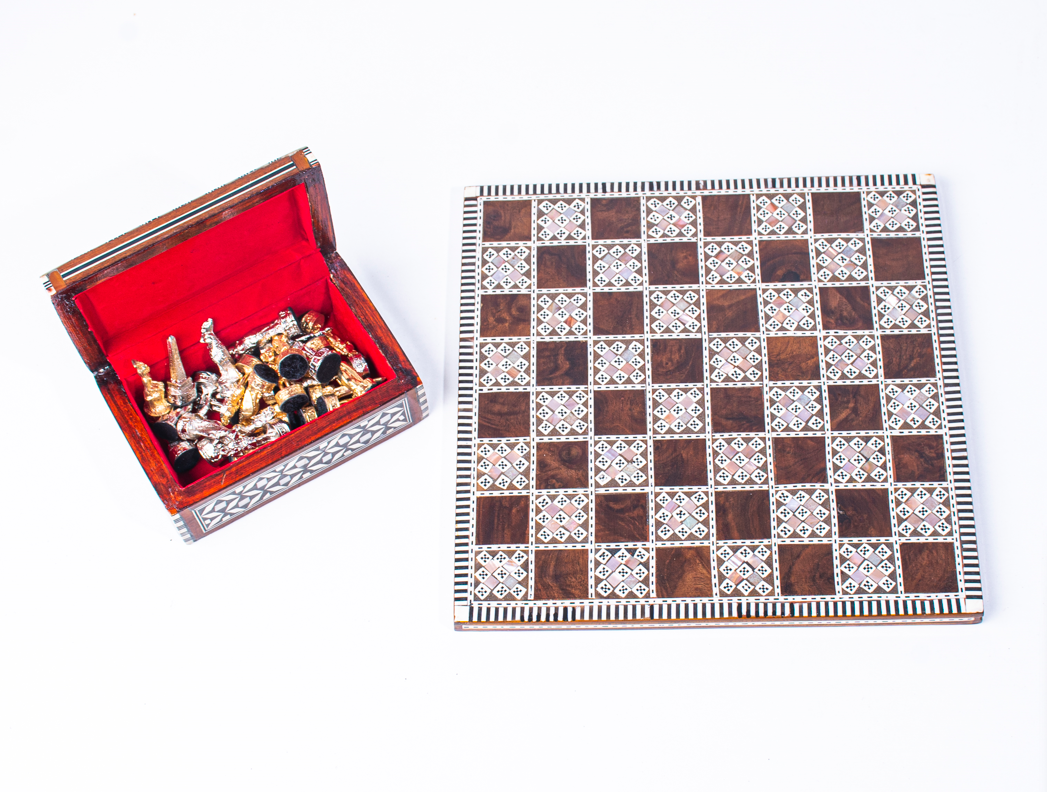 Handmade Chess board with pharaonic pieces & box