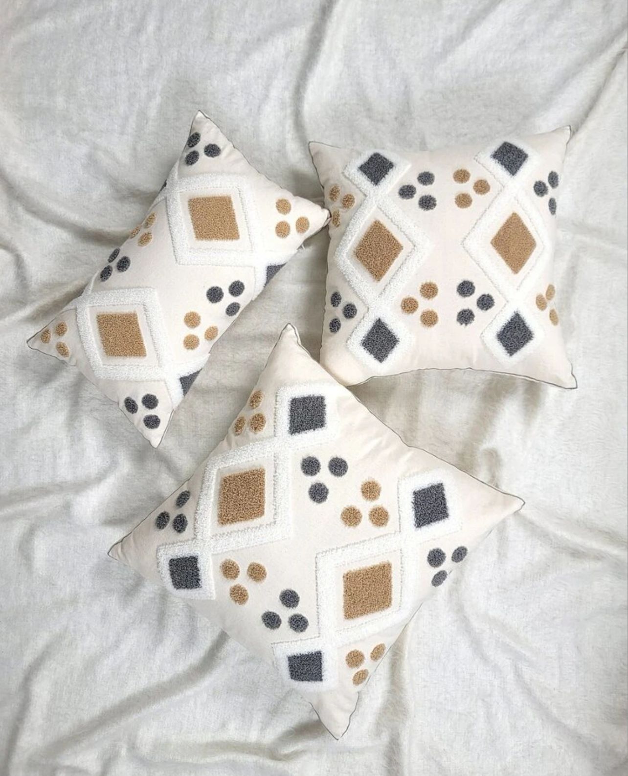 Spring-Scape Tufted Cushions